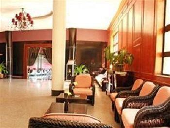 Holiday Hotel Phnom Penh Exterior photo